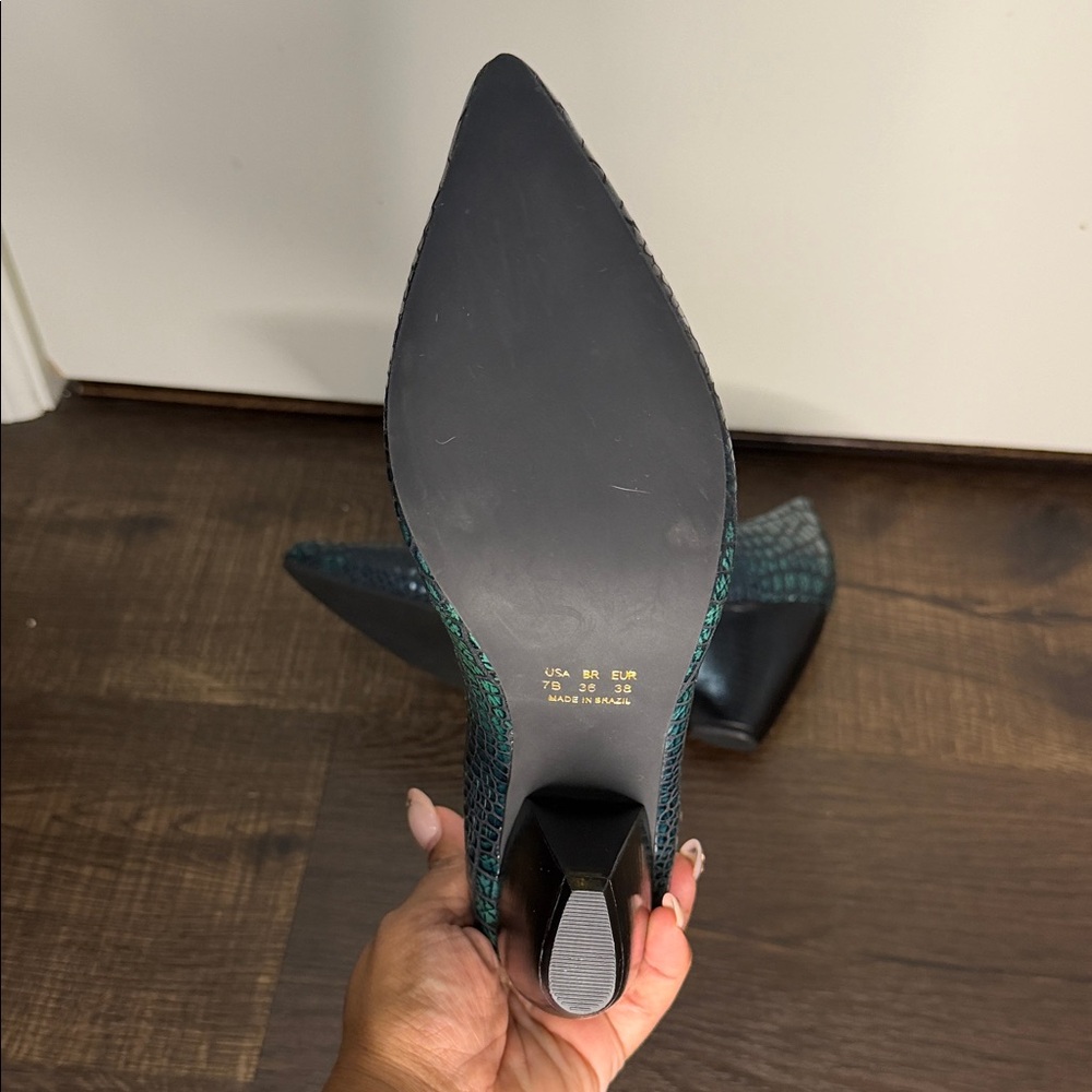 Patterned Women's Heels - Picture 5 of 5